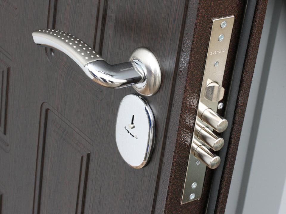 Где купить качественные металлические двери? — firstgroupdoors.com