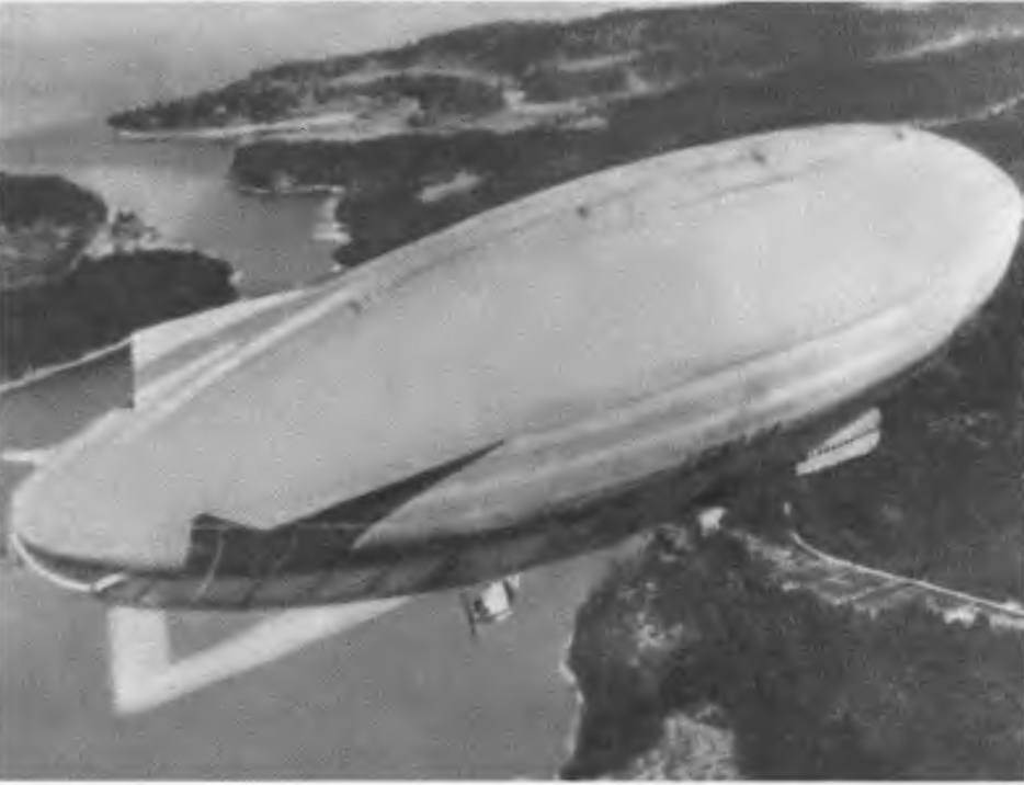 Новый дирижабль «Италия», сконструированный У. Нобиле. 1928