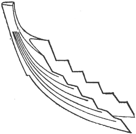 Рис. 93. Верхняя часть штевня (см. рис. 92) со ступенчатообразными наставками, выполненная из одной массивной штуки дерева