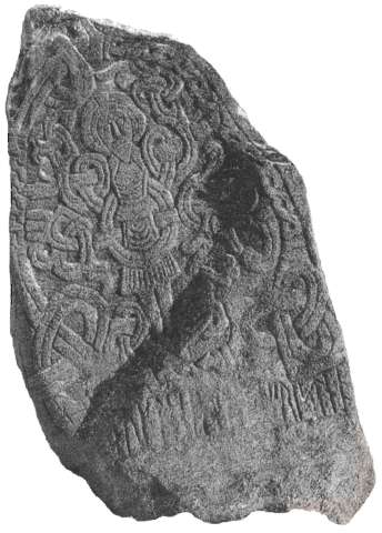 Большой руническим камень из Джеллинга, установленный Харальдом Синезубым, крестившим датчан. Здесь Христос напоминает скандинавского героя в змеином рву
