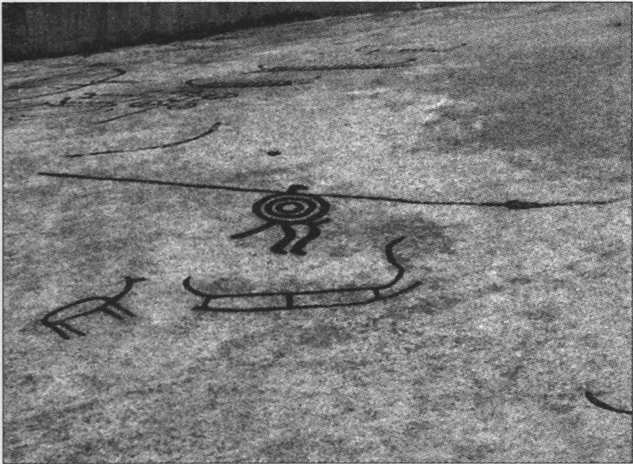 Одиночные фигуры с копьём, возможно, изображали бога Одина