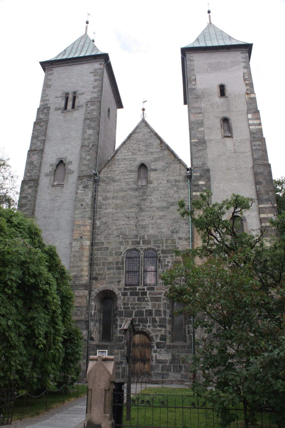 Романская церковь Святой Марии в Бергене построена из нескольких разновидностей мыльного камня