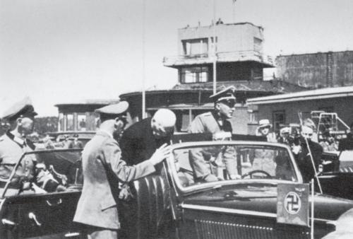 Гамсун во время своего визита в Германию. 28 июня 1943 г